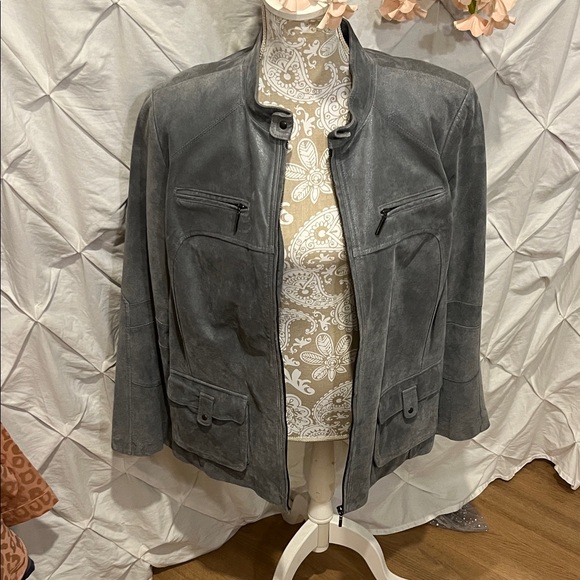WOMAN Classic Gray Suede Jacket - Picture 10 of 15